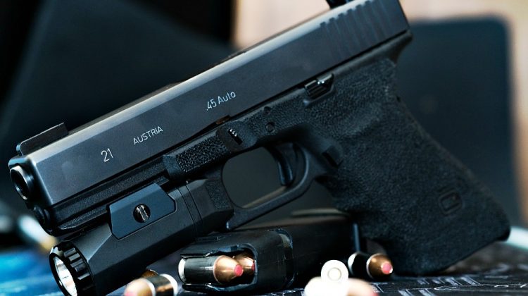 best weapon light for glock 21