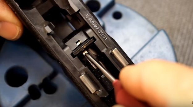 how to disassemble glock 19 gen 5 slide