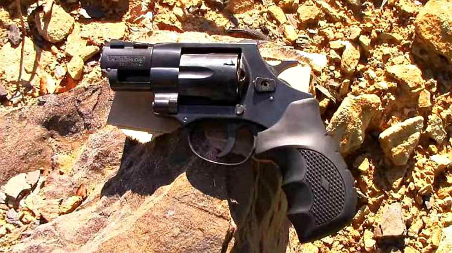 Feature | Revolver in the ground | EAA Windicator .357 Magnum | Gun Carrier Reviews