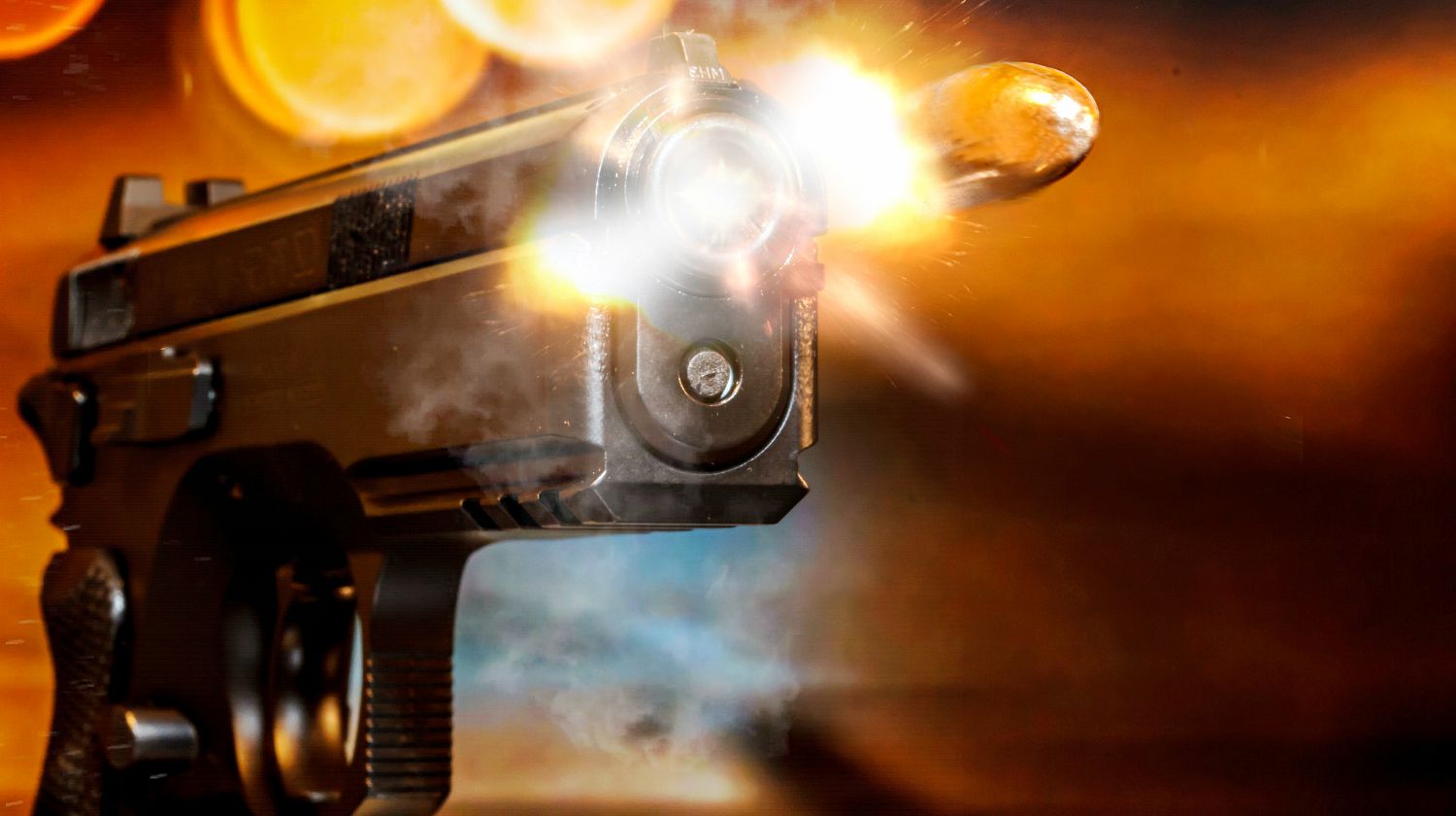 Feature | Firing handgun | Smith And Wesson’s M&P Shield 9mm Gun Review