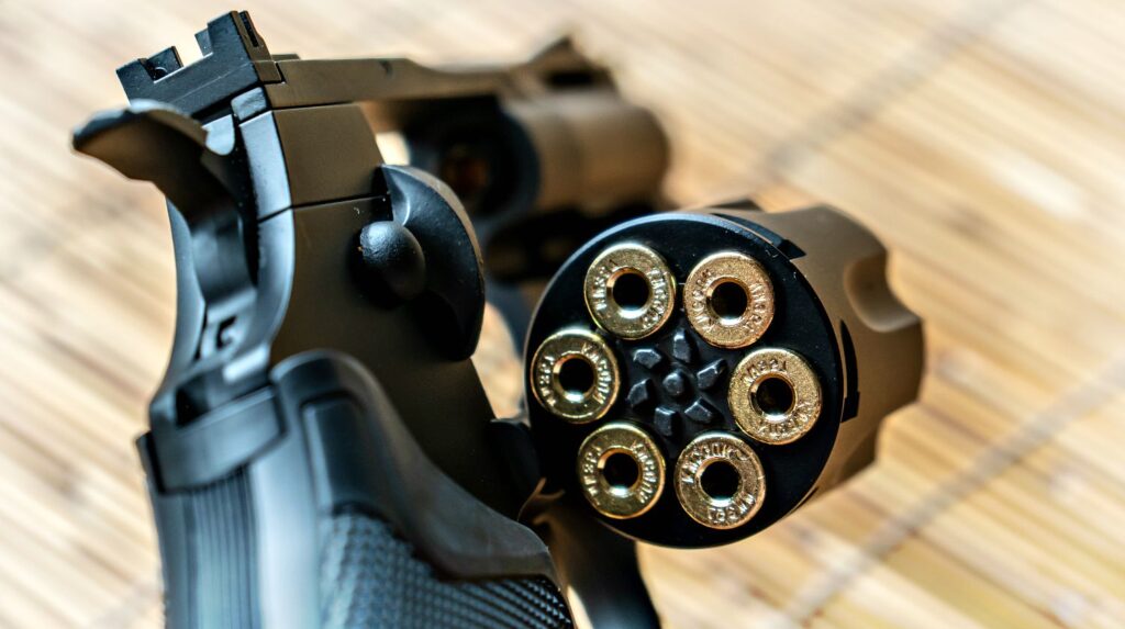Feature | The ammunition was packed into a black pistol | Modern Revolvers | Top Wheel Guns Today