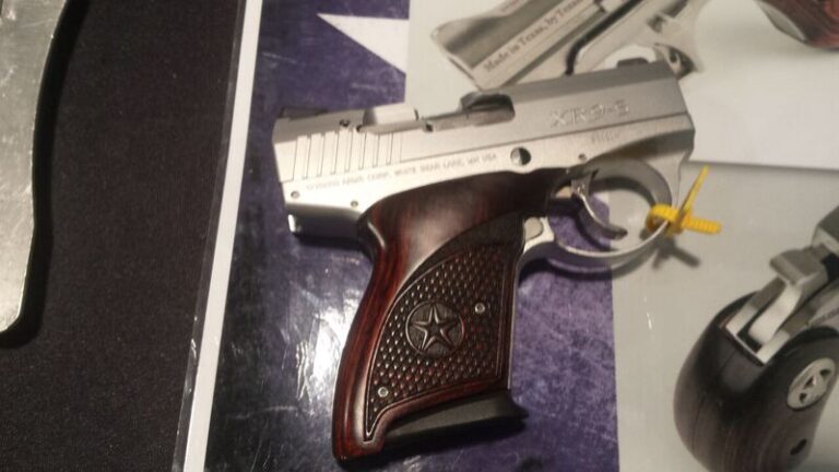 SHOT Show 2016 Bond Arms
