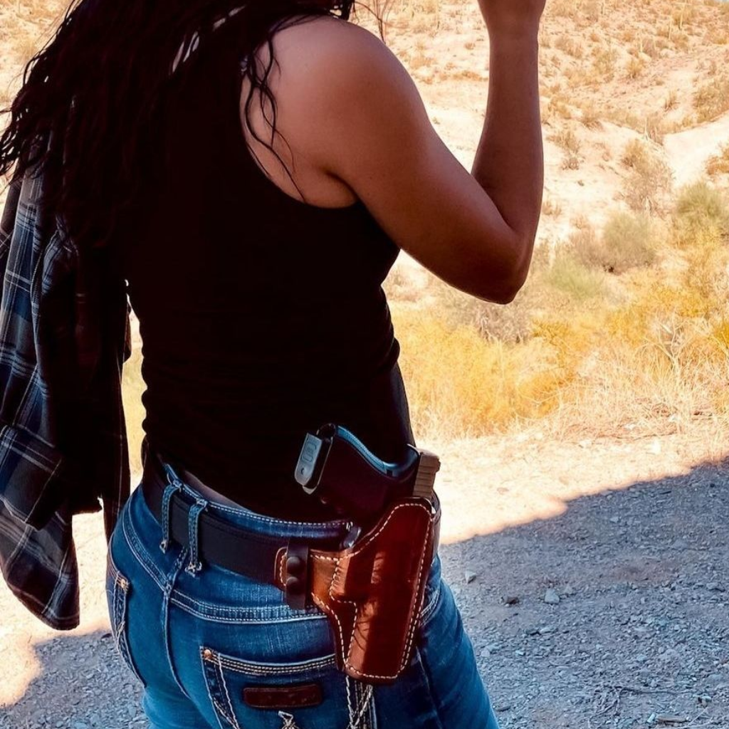 IWB Holster for Women With Curves
