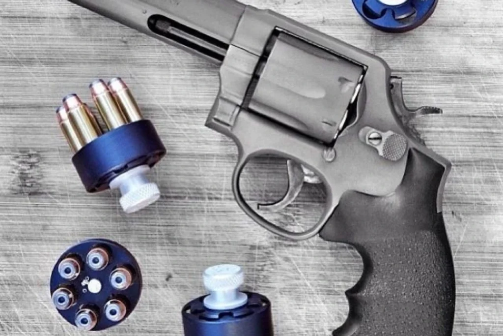 Revolver vs. Semi-Auto